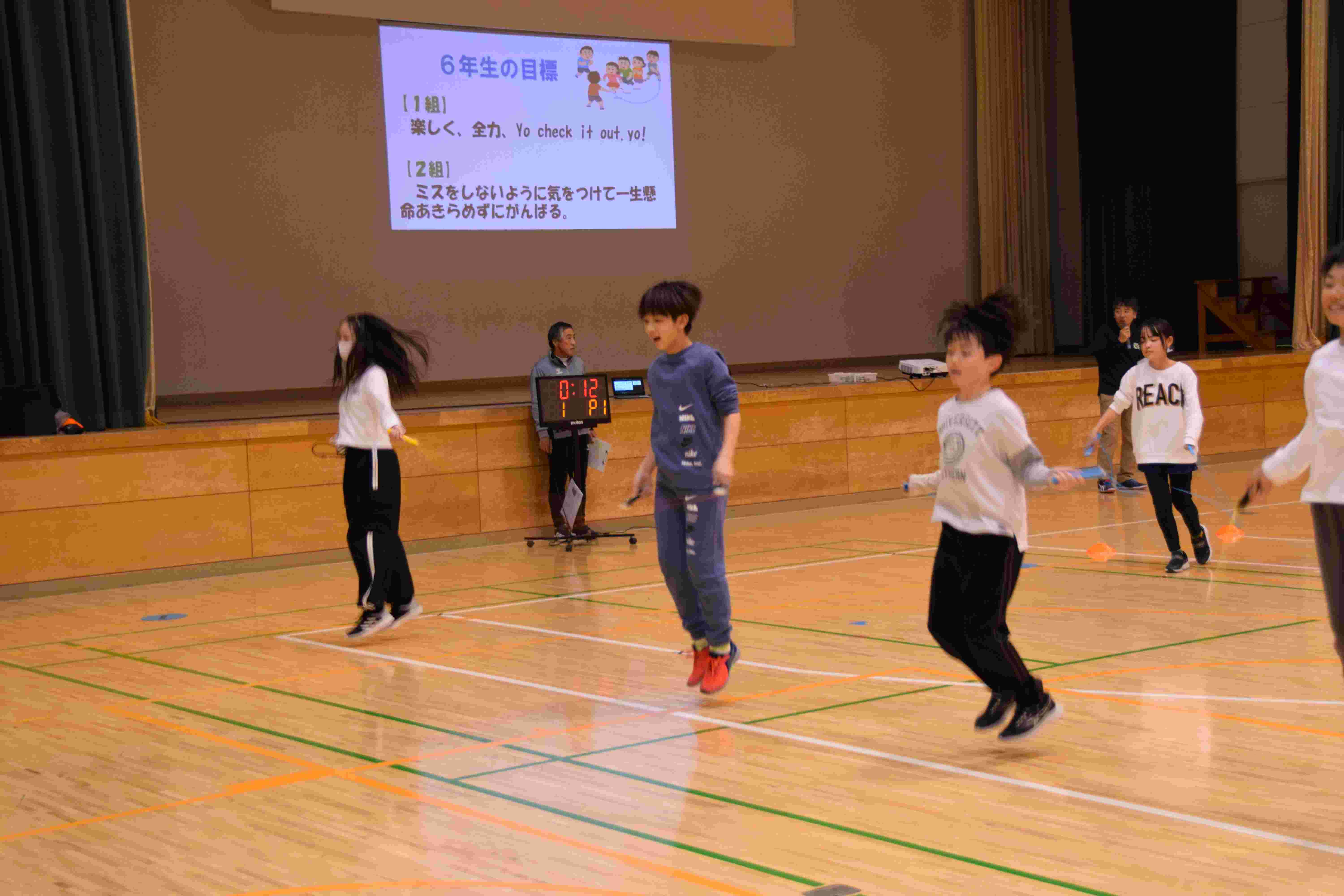 0なわとび大会.JPG