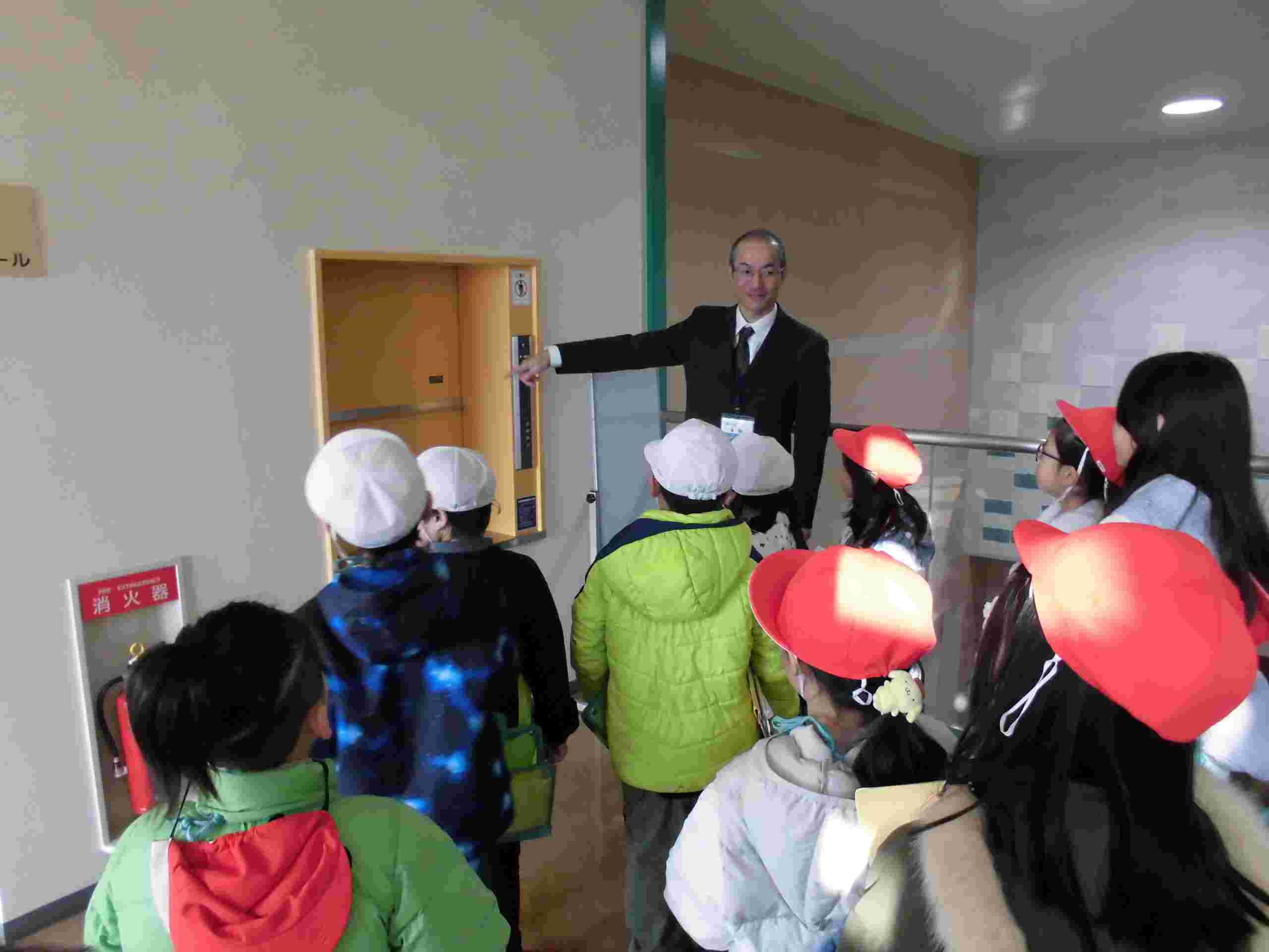 【11月5】2年生 町探検.JPG