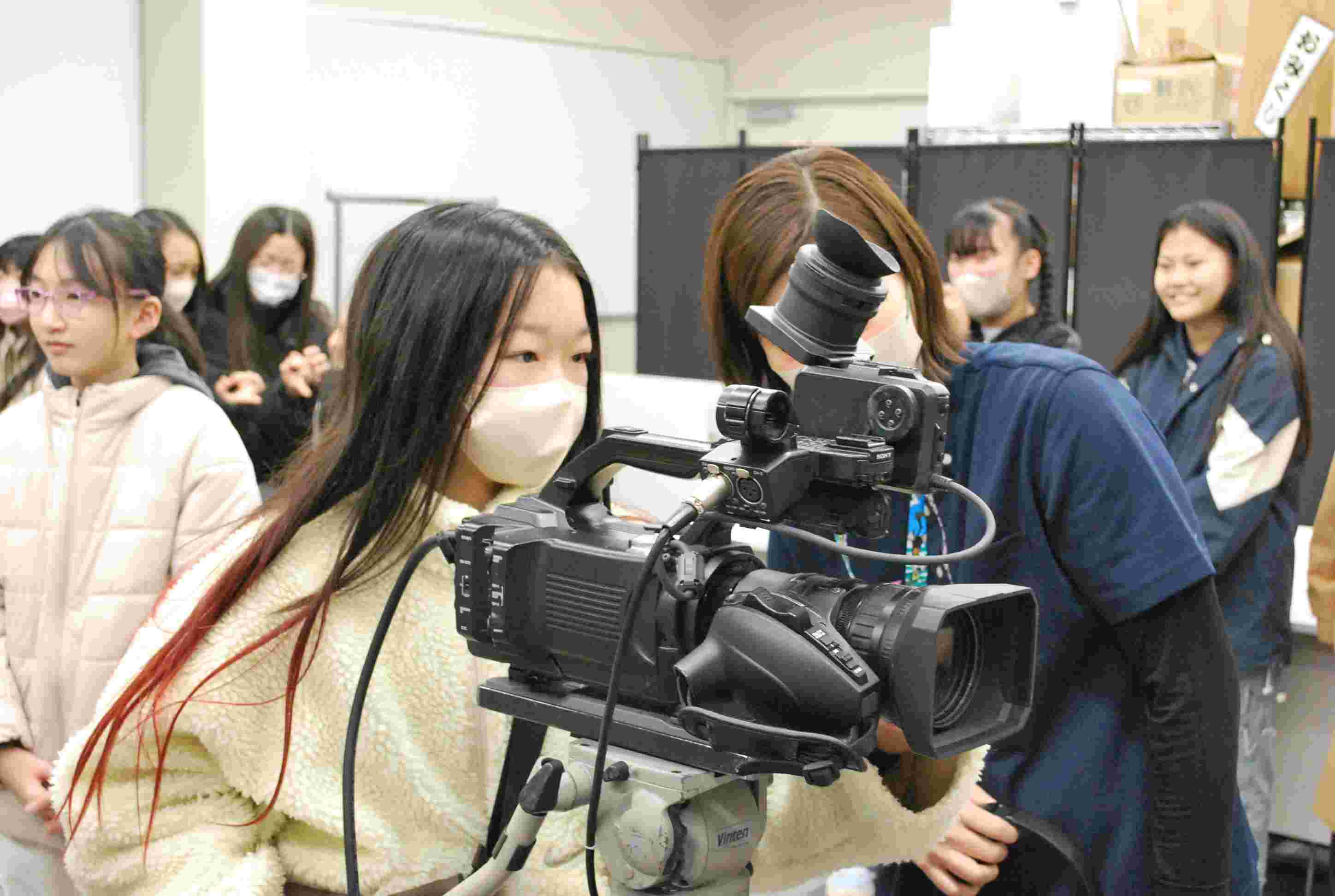 【12月8】5年生 NCV見学.JPG